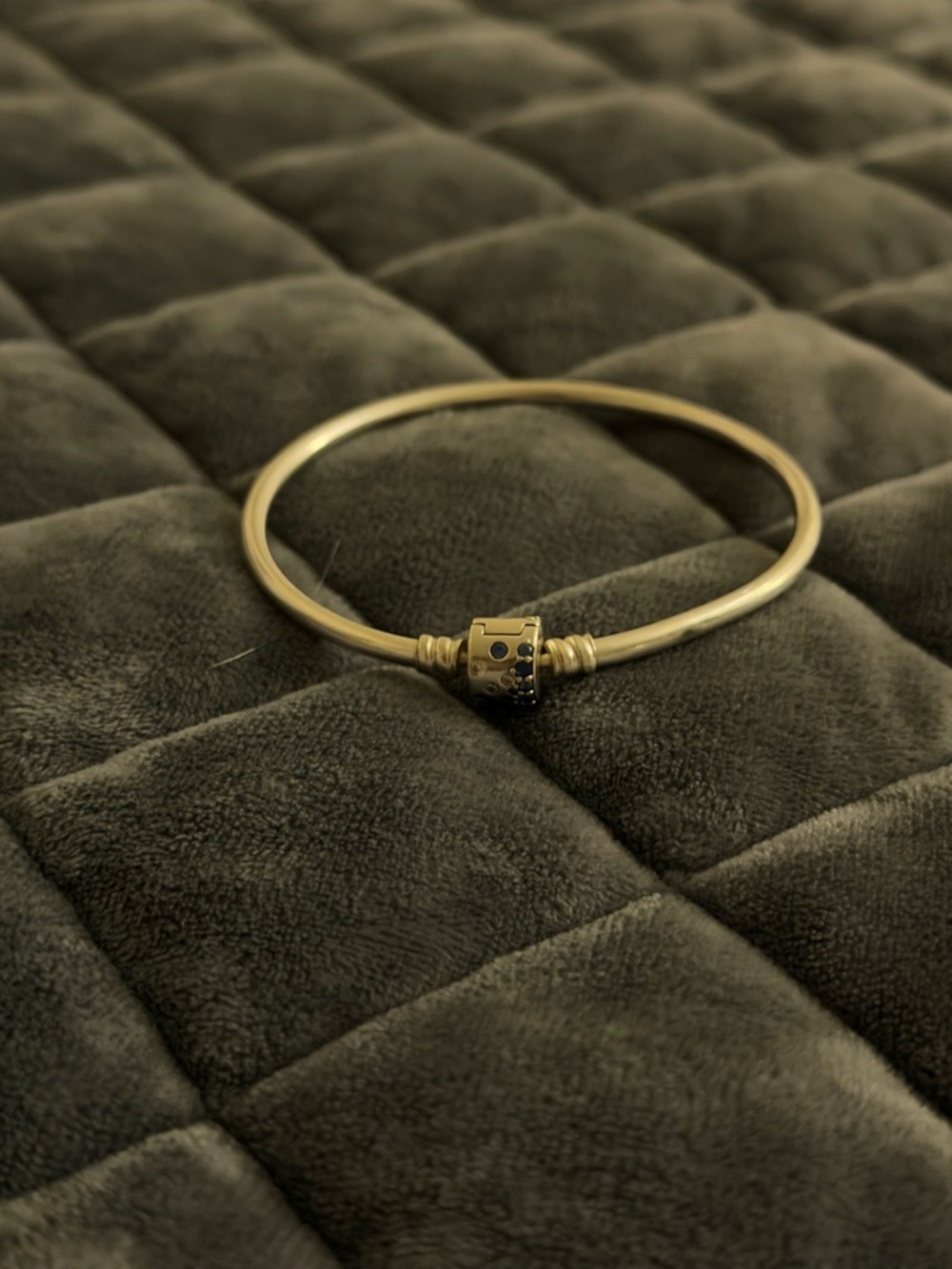 Pandora silver Tone Bangle Bracelet with Decorative Charm - Picture 2 of 5